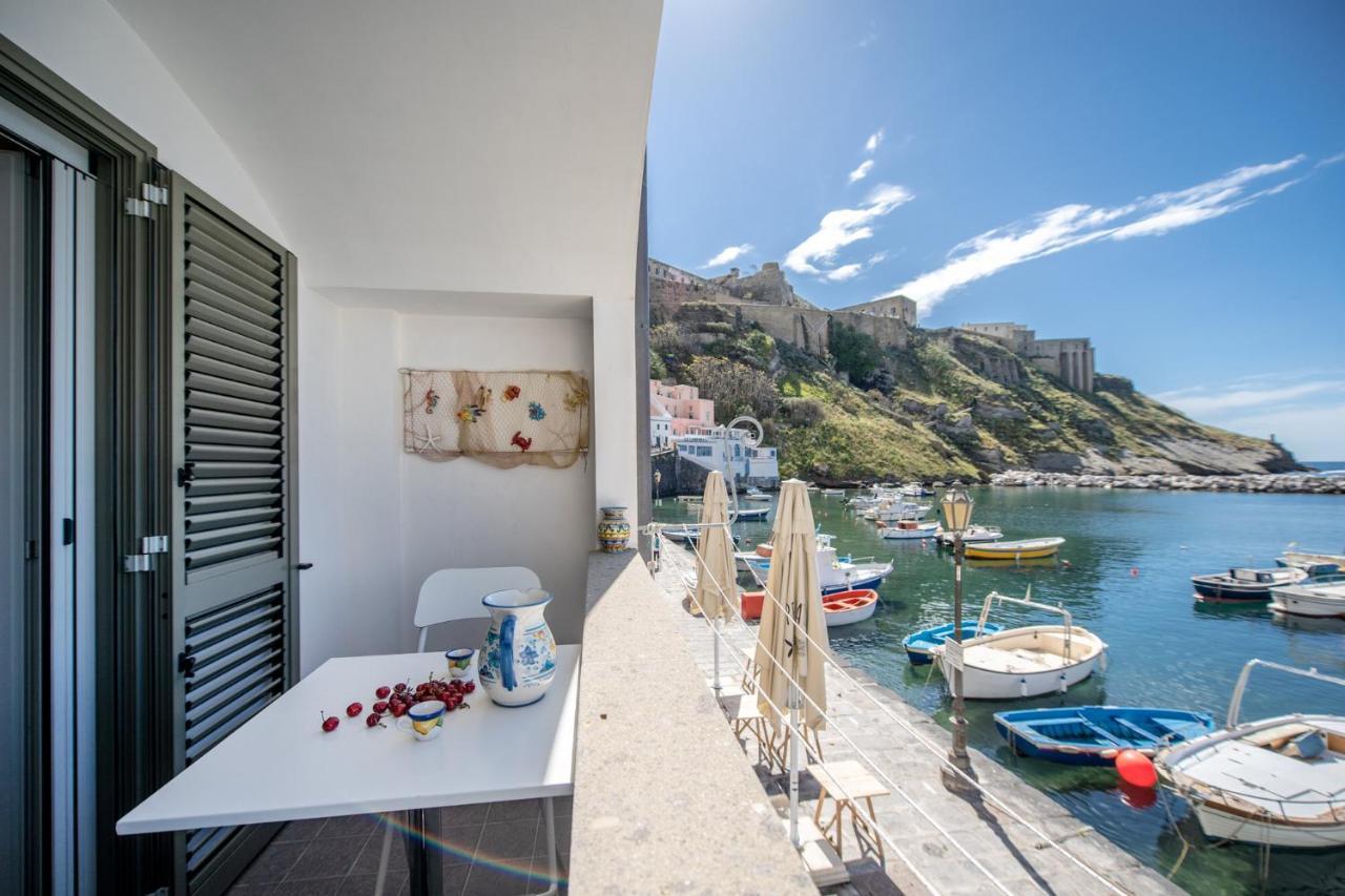 Вилла Casa Cinzia In Marina Di Corricella Прочида Экстерьер фото